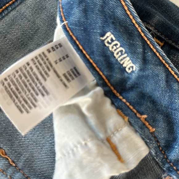 American Eagle Jeans - Picture 3 of 4